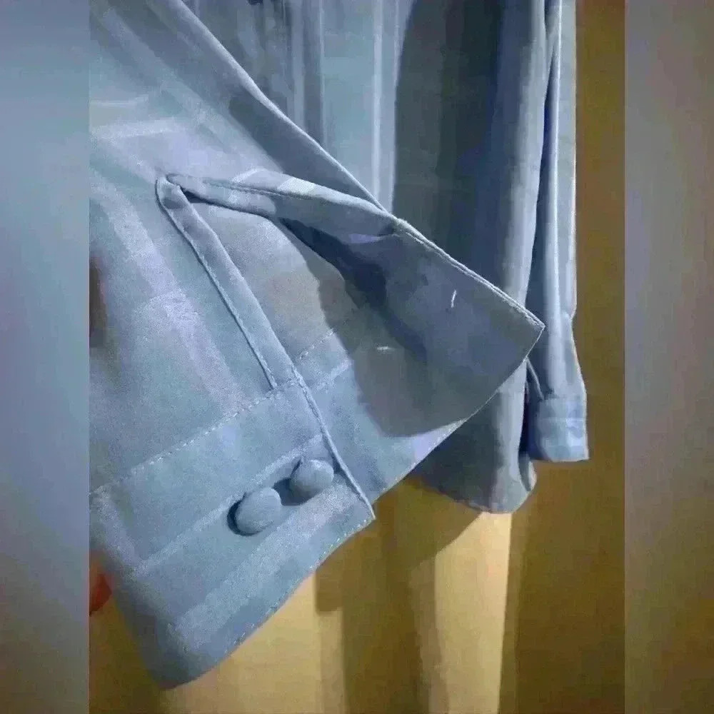 Women’s Blue Liz Baker Button Down - Picture 2 of 6
